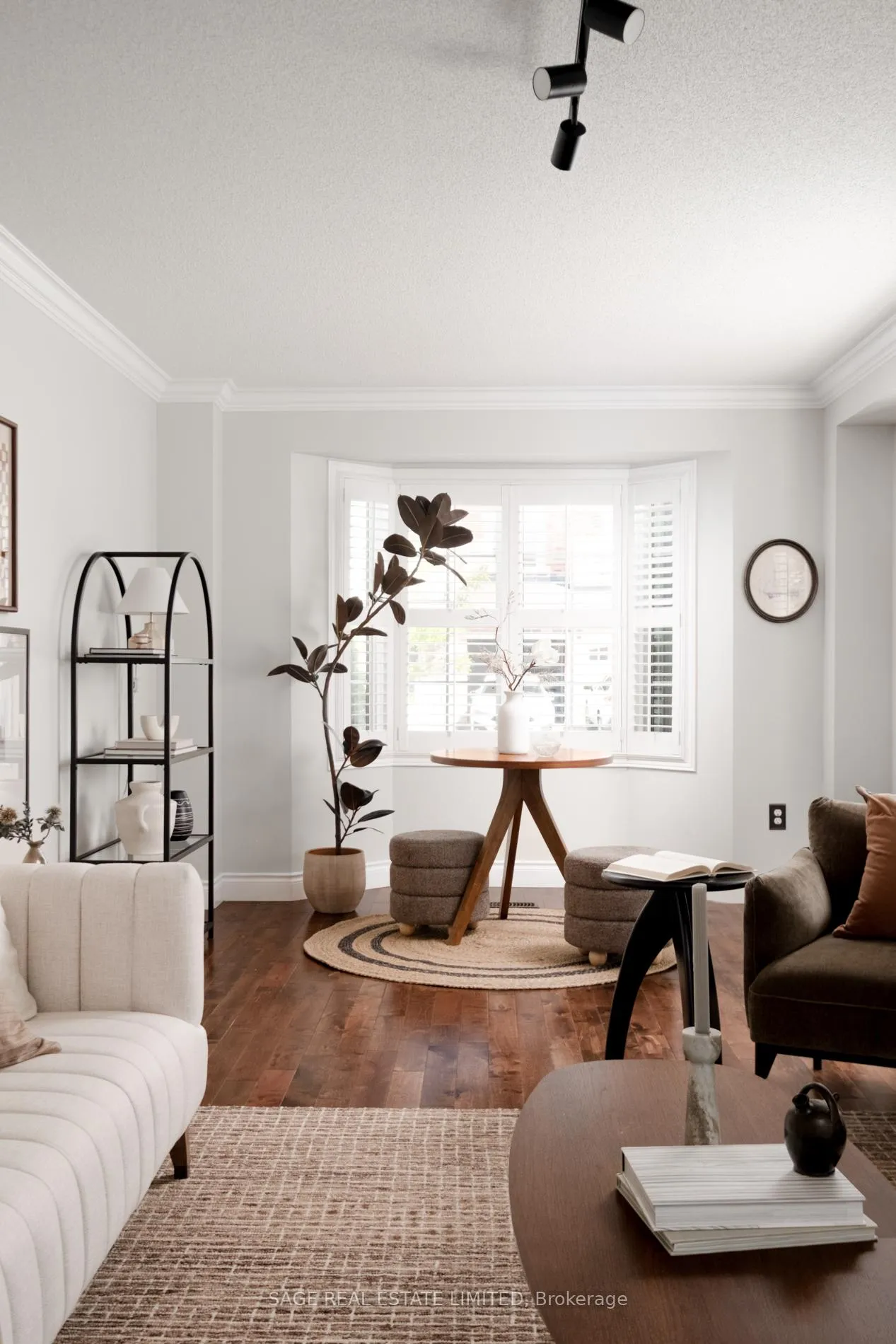 Photo 5 of 157 Delbert Circle, Whitchurch-Stouffville, Stouffville — HOMEH
