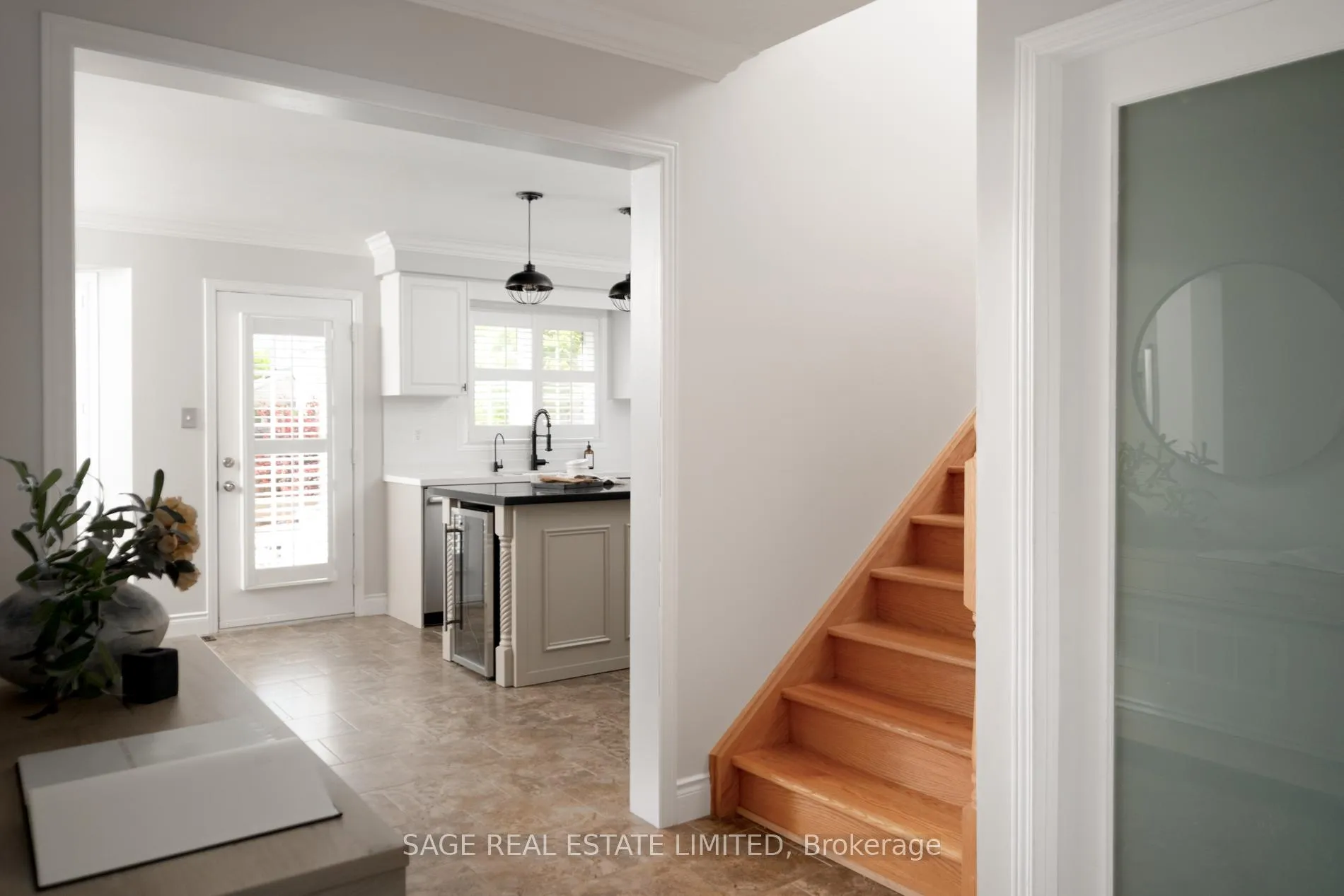 Photo 9 of 157 Delbert Circle, Whitchurch-Stouffville, Stouffville — HOMEH