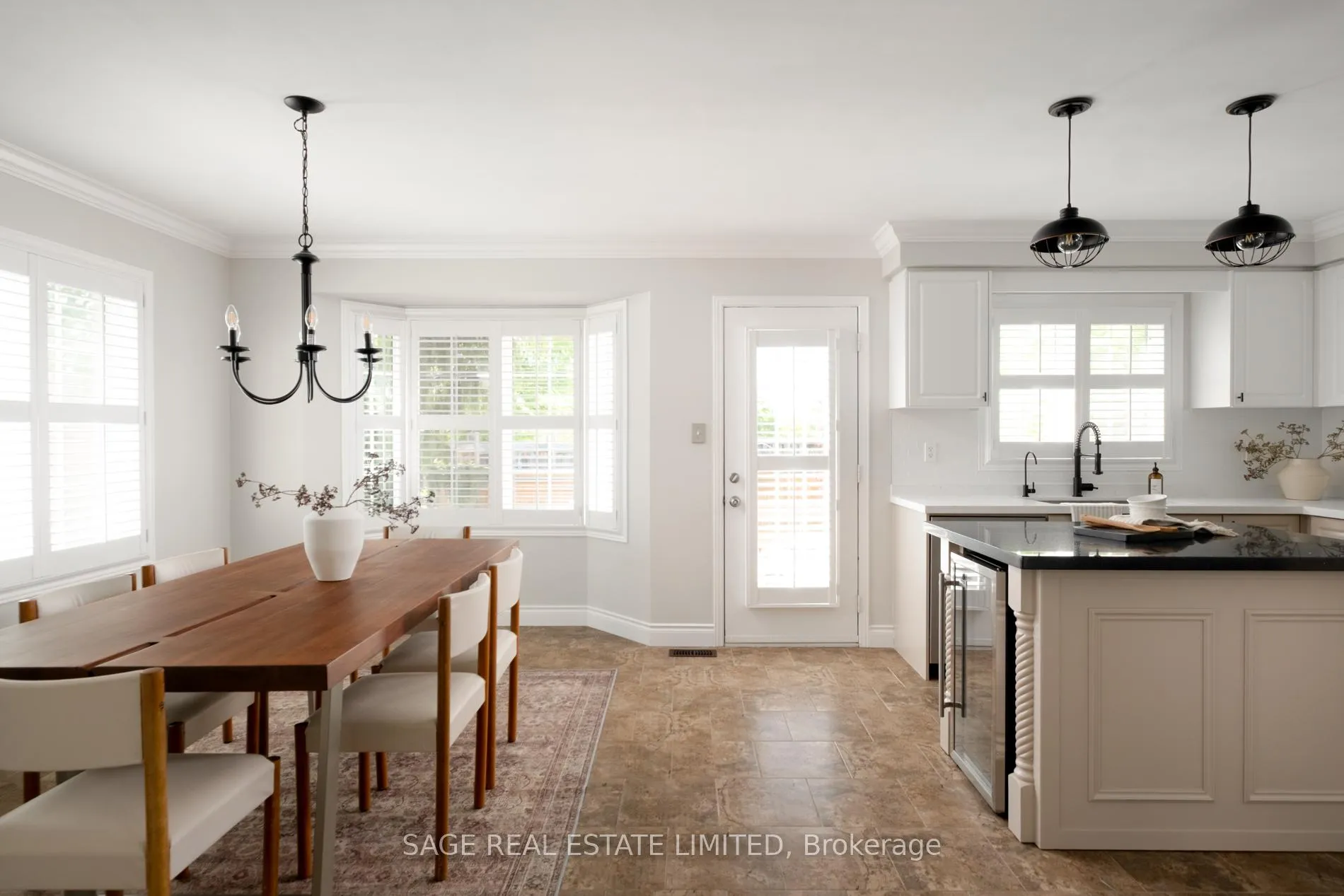 Photo 10 of 157 Delbert Circle, Whitchurch-Stouffville, Stouffville — HOMEH