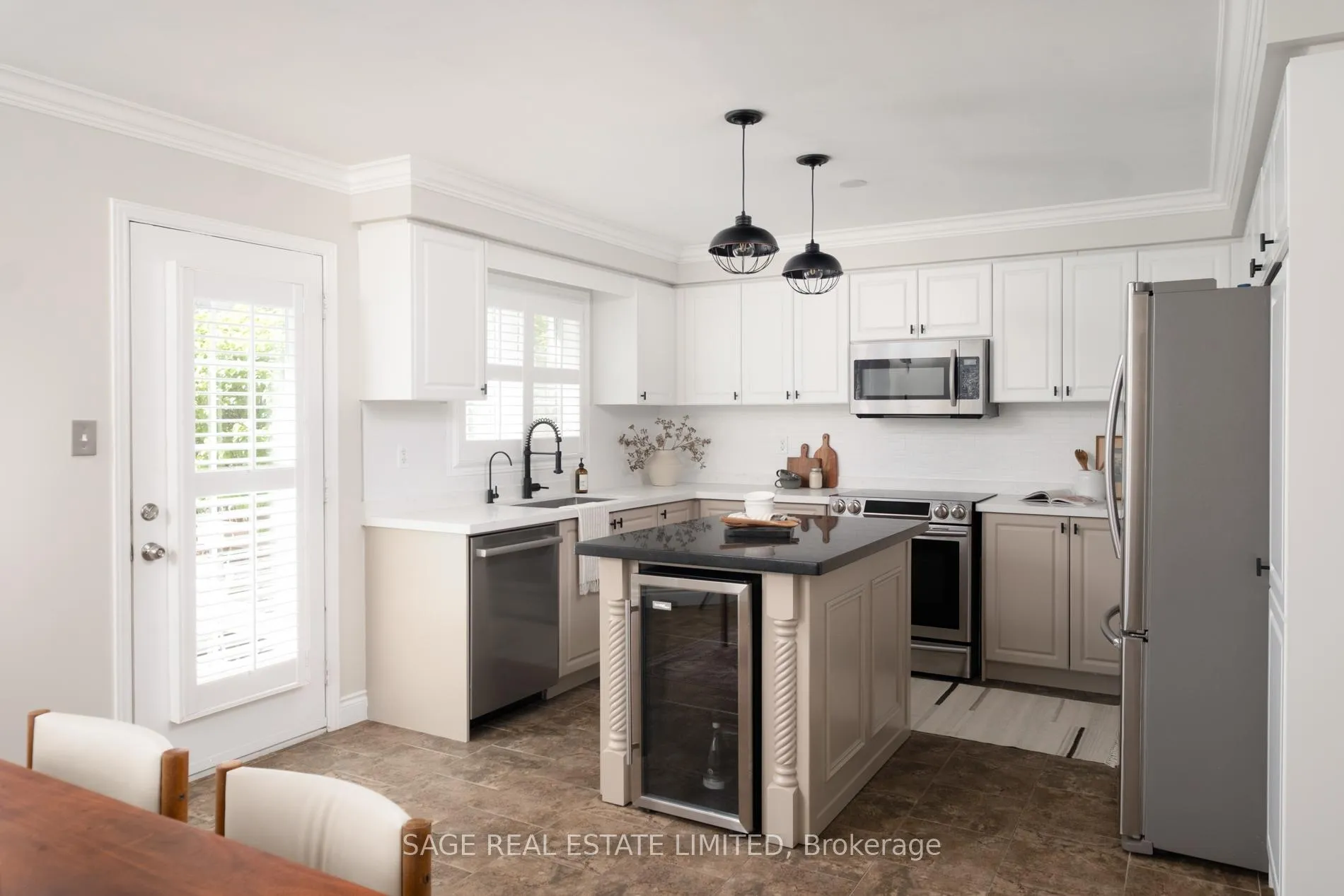 Photo 14 of 157 Delbert Circle, Whitchurch-Stouffville, Stouffville — HOMEH