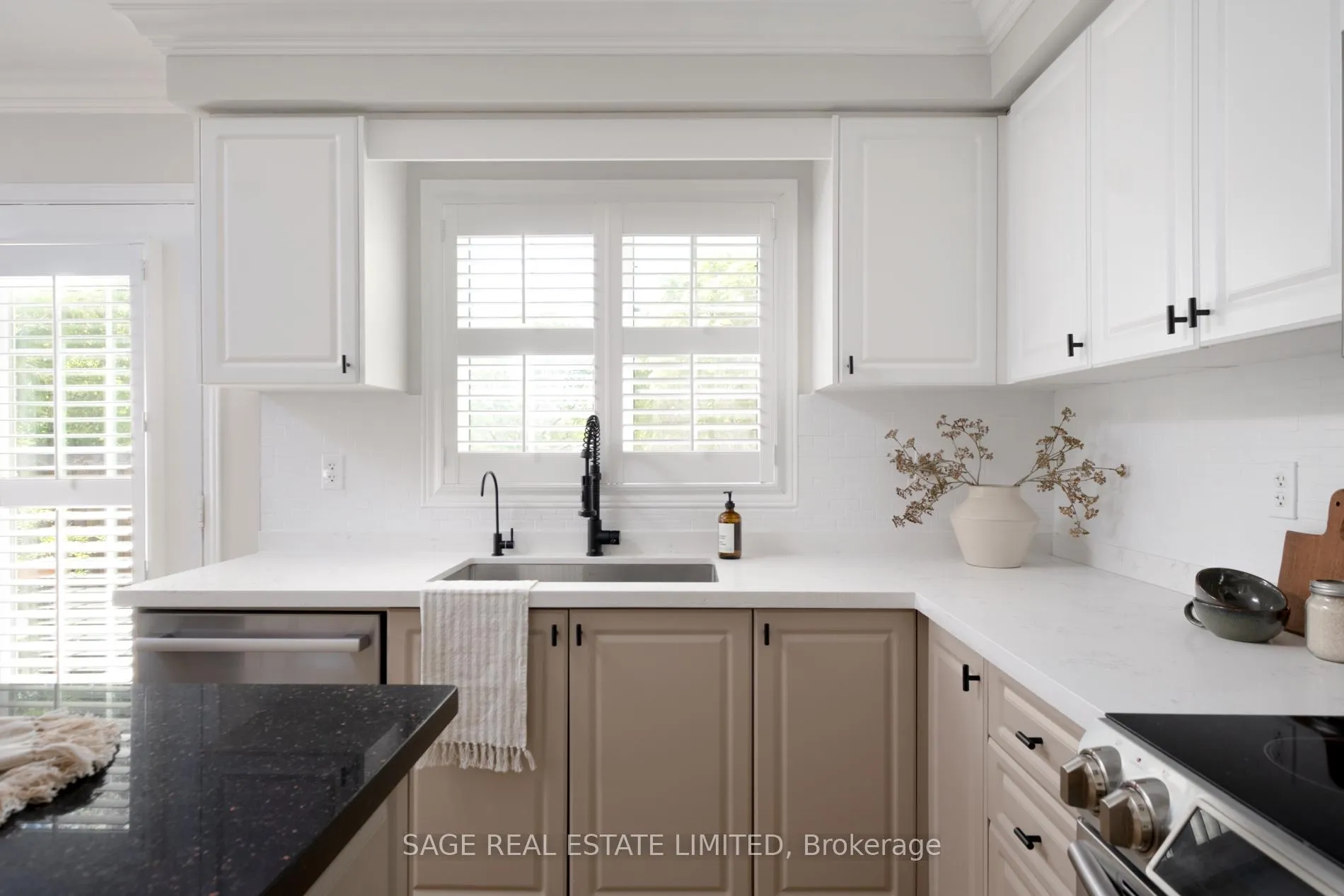 Photo 17 of 157 Delbert Circle, Whitchurch-Stouffville, Stouffville — HOMEH