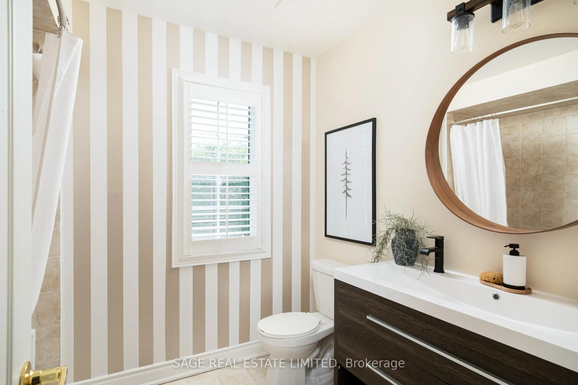 Photo 36 of 157 Delbert Circle, Whitchurch-Stouffville, Stouffville — HOMEH