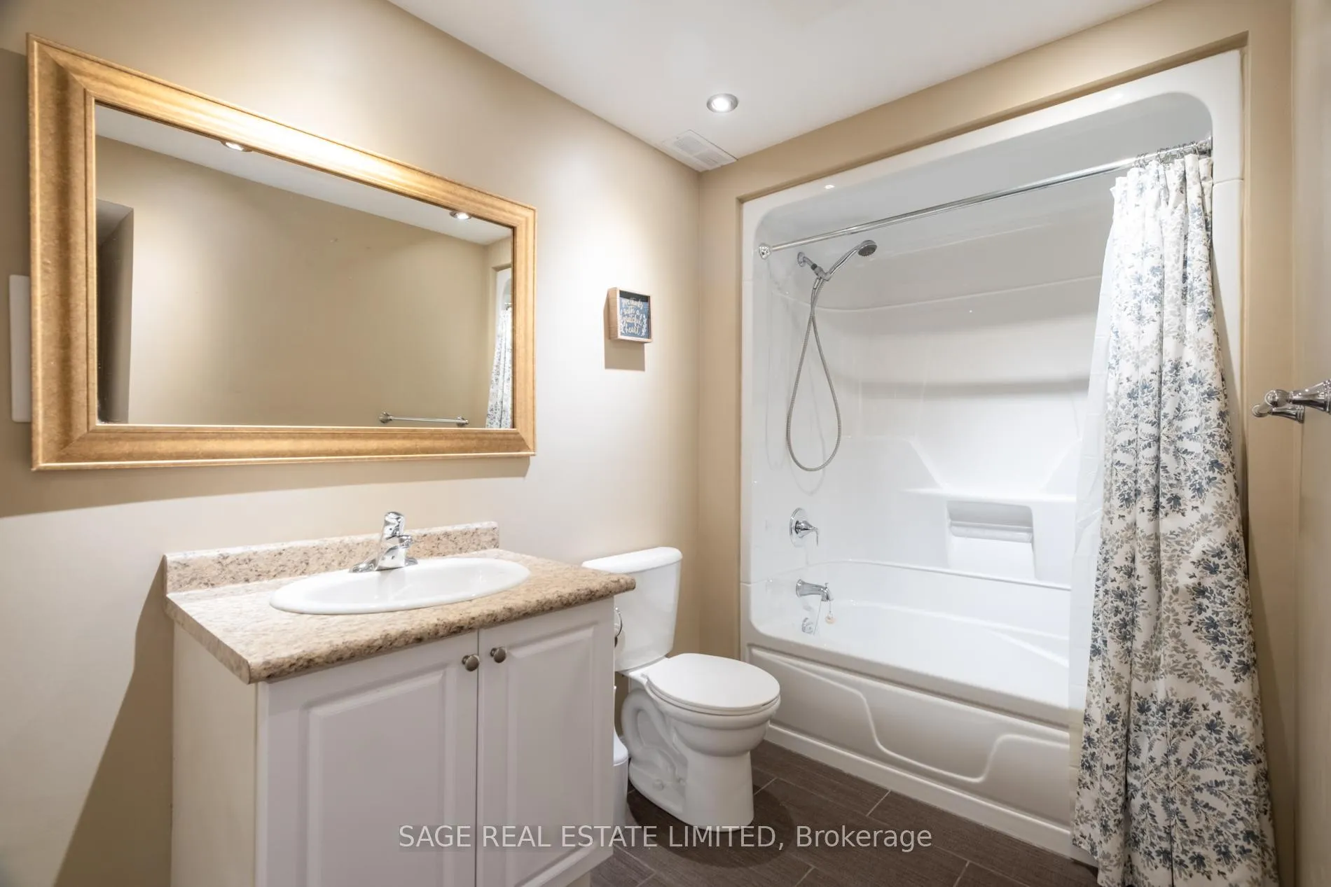Photo 44 of 157 Delbert Circle, Whitchurch-Stouffville, Stouffville — HOMEH