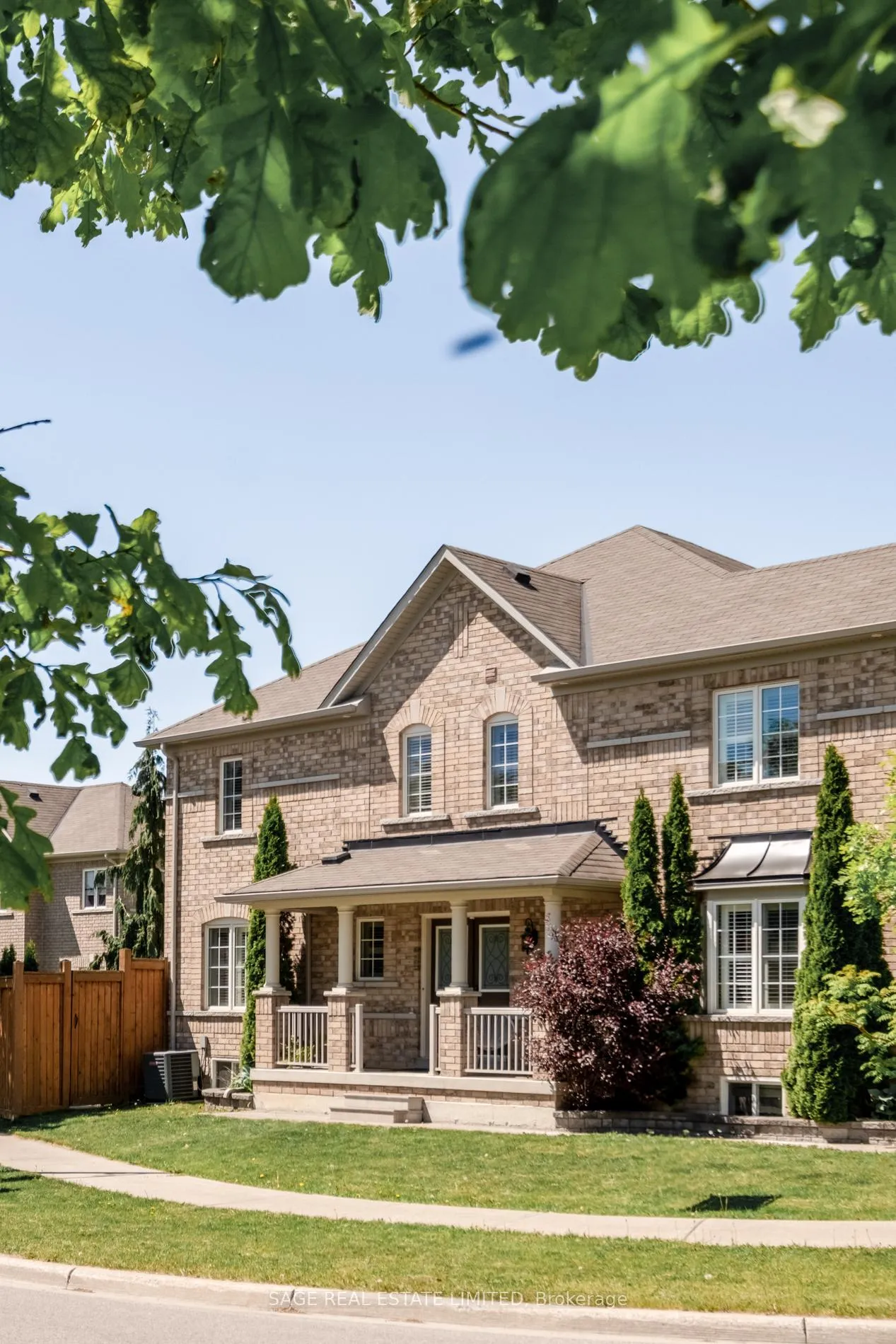 Photo 50 of 157 Delbert Circle, Whitchurch-Stouffville, Stouffville — HOMEH