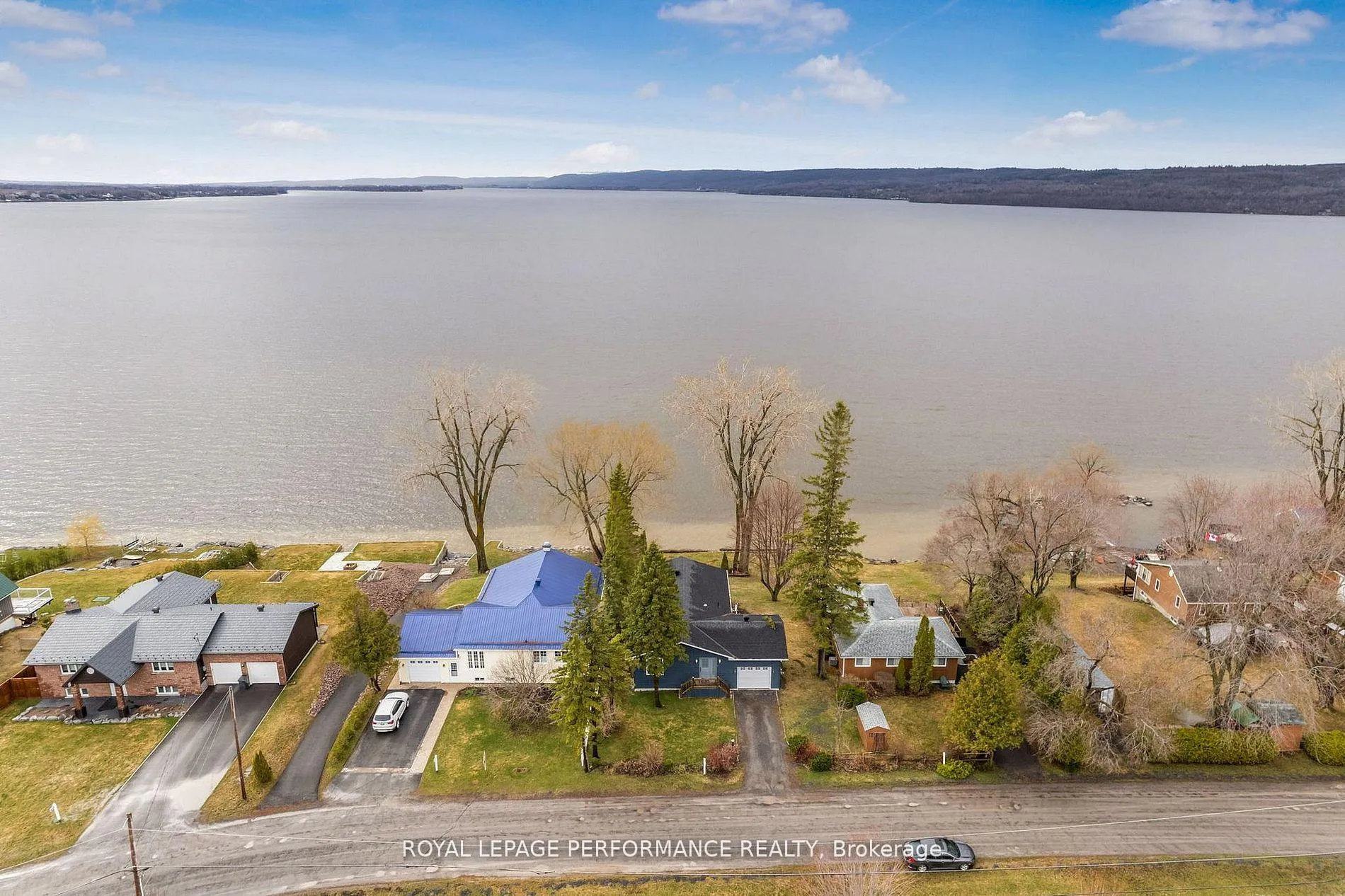Photo 2 of 922 Lalonde Road, Champlain, L'Orignal — HOMEH