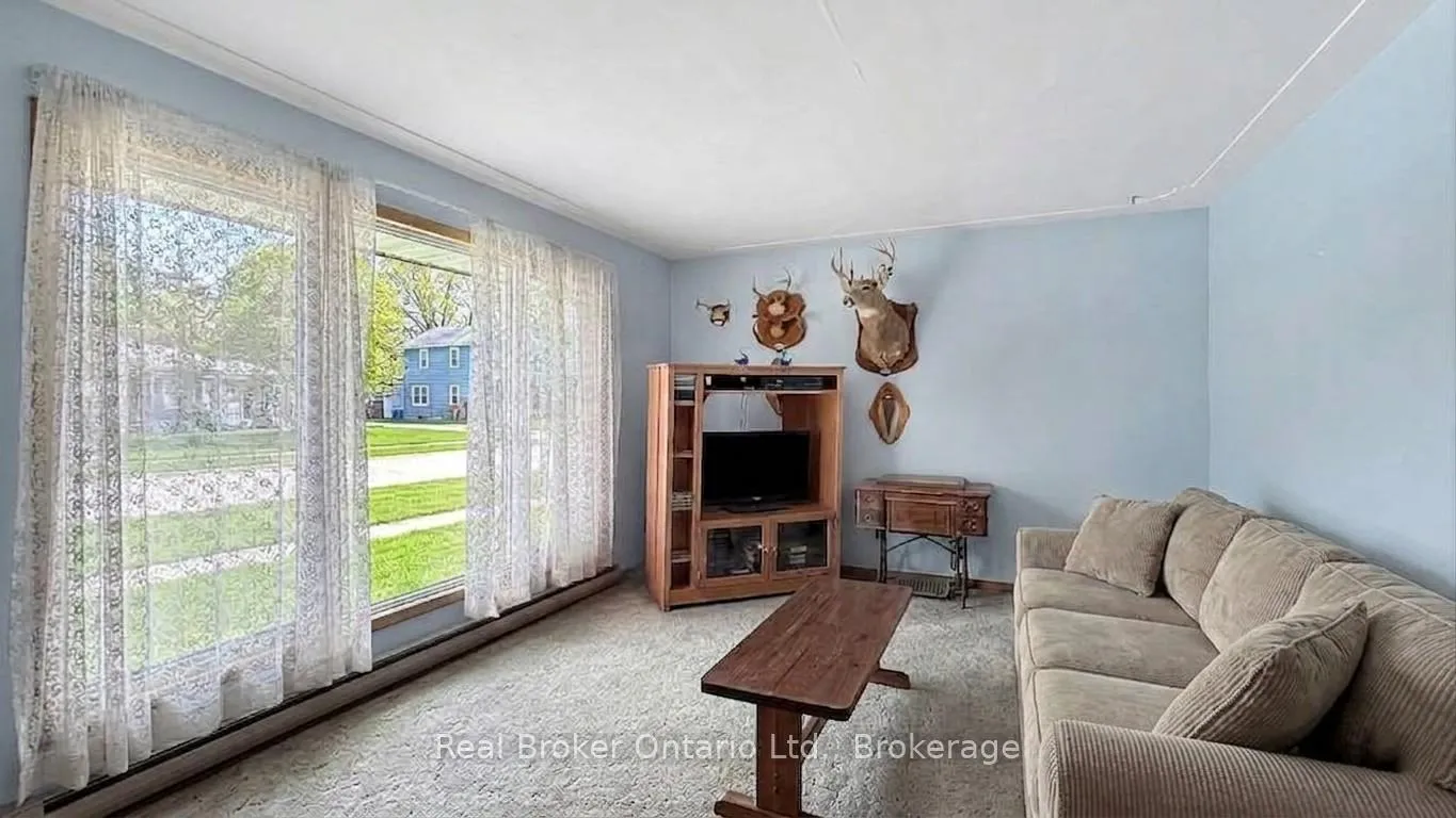 Photo 7 of 815 Albert Street E, West Grey — HOMEH