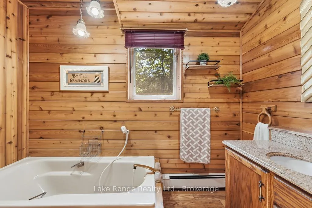 Photo 18 of 216 Kickapoo Drive, Huron-Kinloss — HOMEH