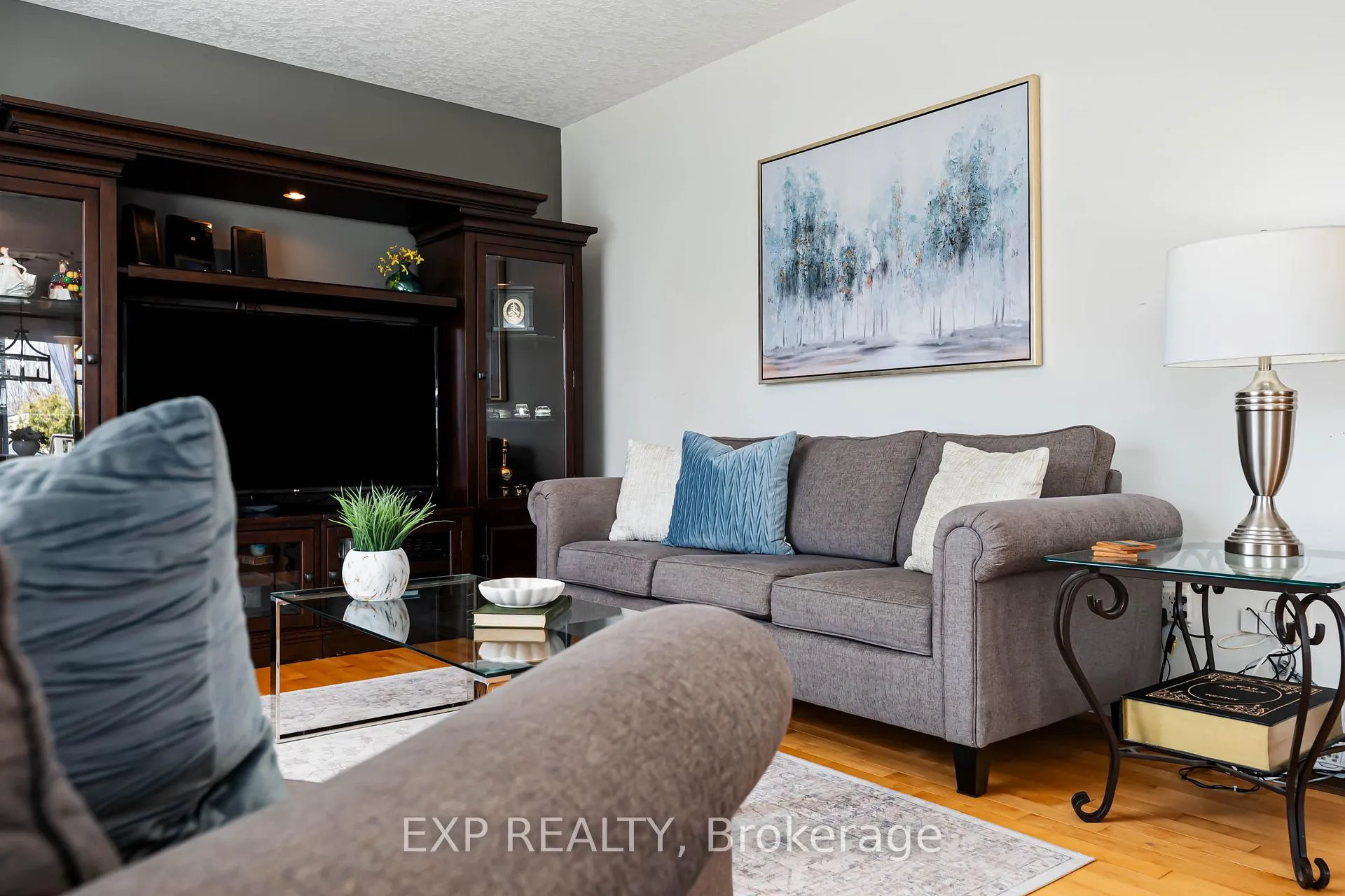 Photo 19 of 10 Mckitrick Drive, Orangeville — HOMEH