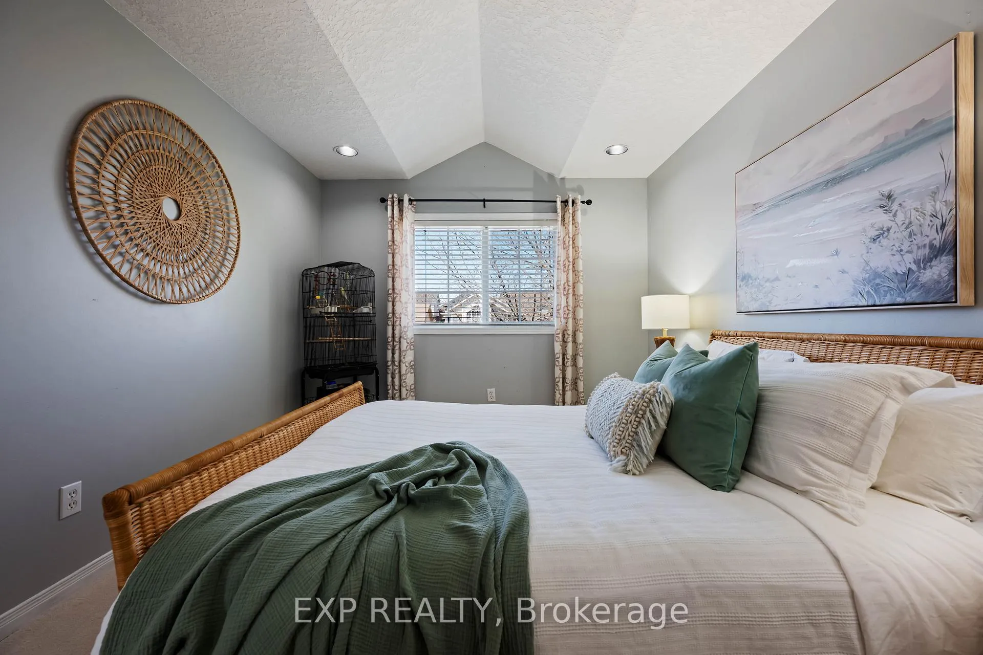 Photo 28 of 10 Mckitrick Drive, Orangeville — HOMEH