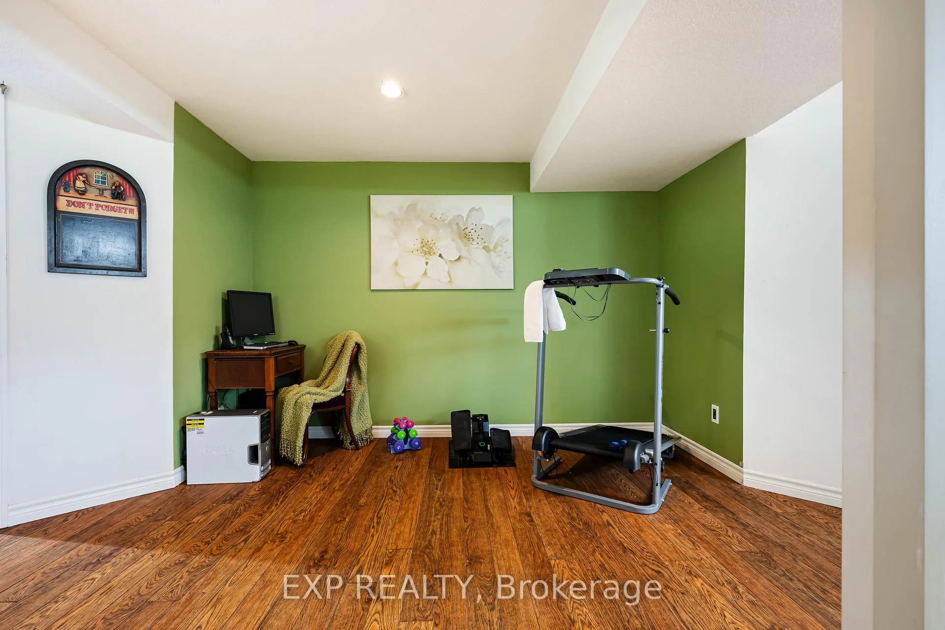 Photo 35 of 10 Mckitrick Drive, Orangeville — HOMEH