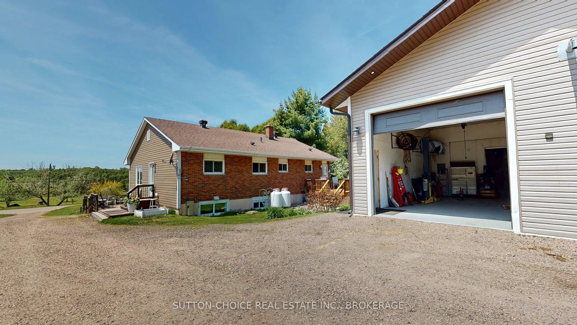 Photo 6 of 222 Yonge Street, Bonfield — HOMEH