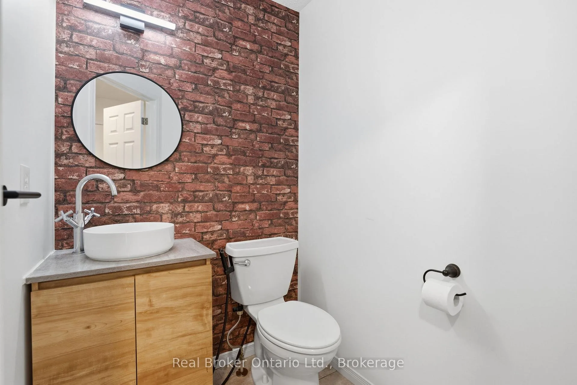 Photo 6 of Unit 19, 10 Fallowfield Drive, Kitchener, Country Hills East — HOMEH