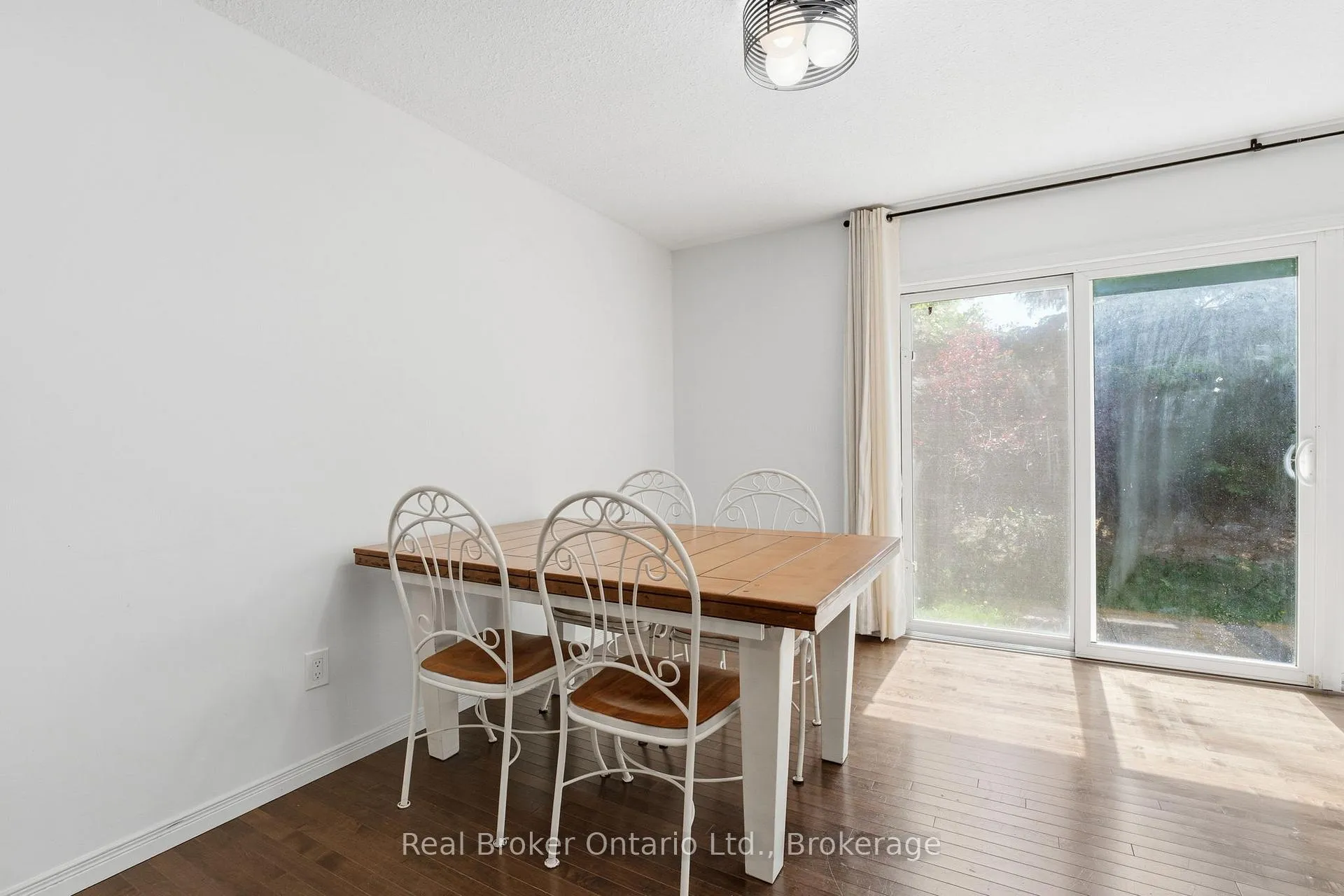 Photo 12 of Unit 19, 10 Fallowfield Drive, Kitchener, Country Hills East — HOMEH