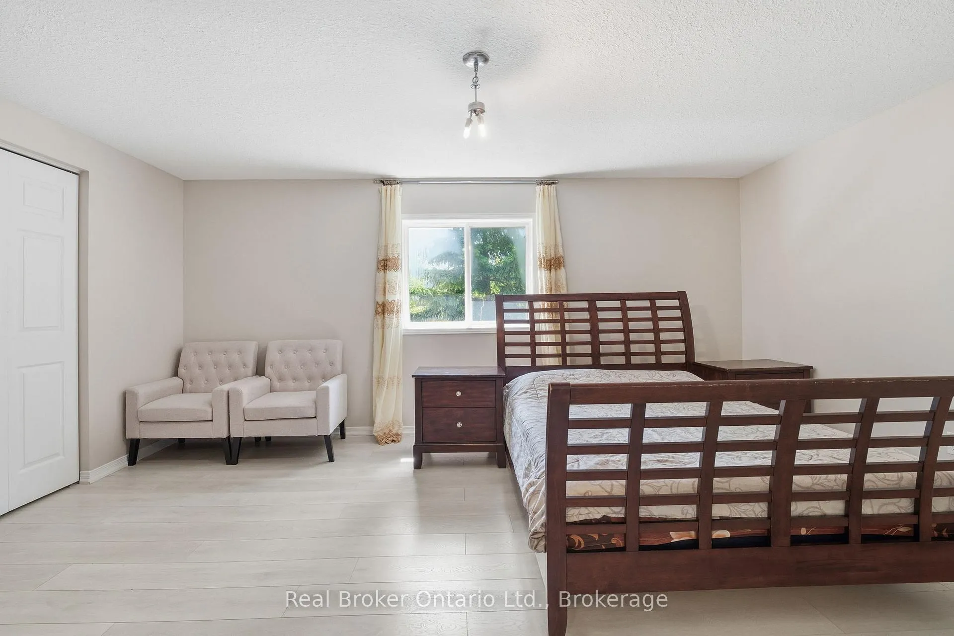 Photo 15 of Unit 19, 10 Fallowfield Drive, Kitchener, Country Hills East — HOMEH