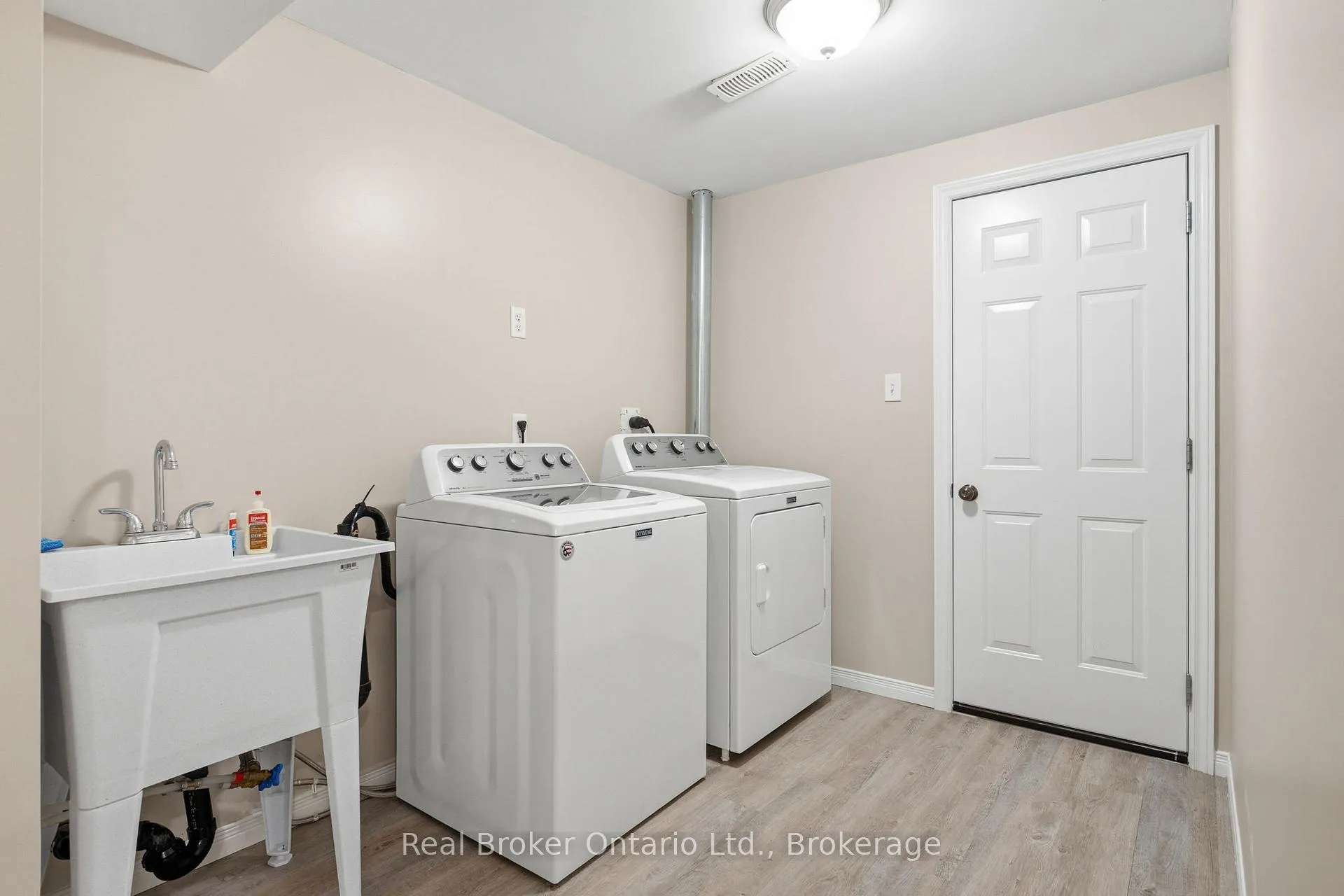 Photo 25 of Unit 19, 10 Fallowfield Drive, Kitchener, Country Hills East — HOMEH