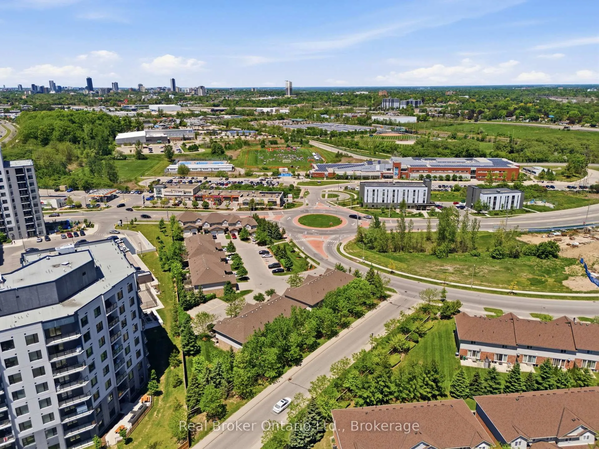 Photo 31 of Unit 19, 10 Fallowfield Drive, Kitchener, Country Hills East — HOMEH