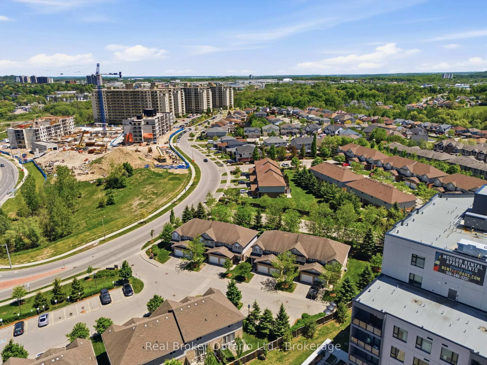 Photo 32 of Unit 19, 10 Fallowfield Drive, Kitchener, Country Hills East — HOMEH