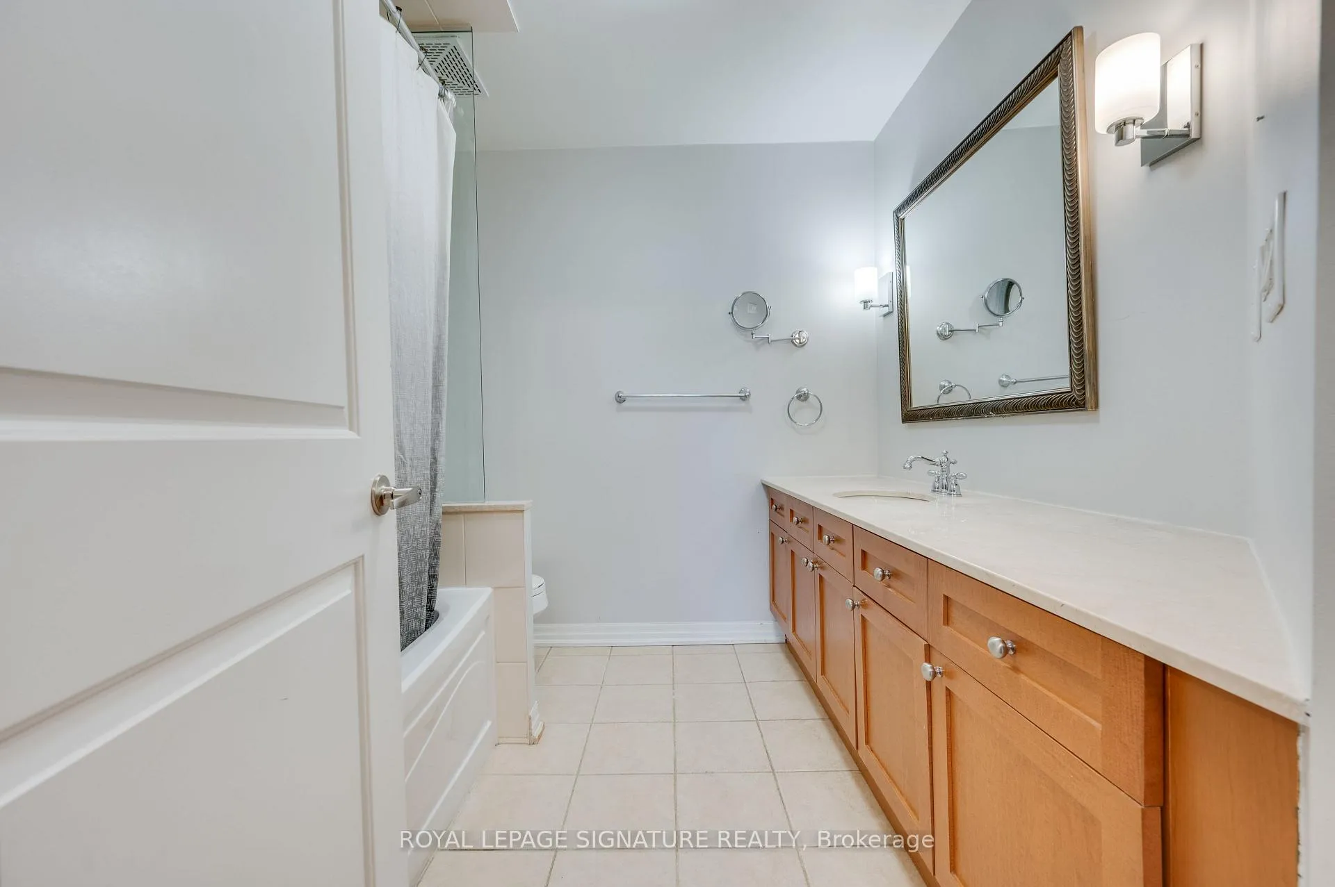 Photo 32 of Unit 109, 245 Dalesford Road, Etobicoke, Stonegate-Queensway — HOMEH