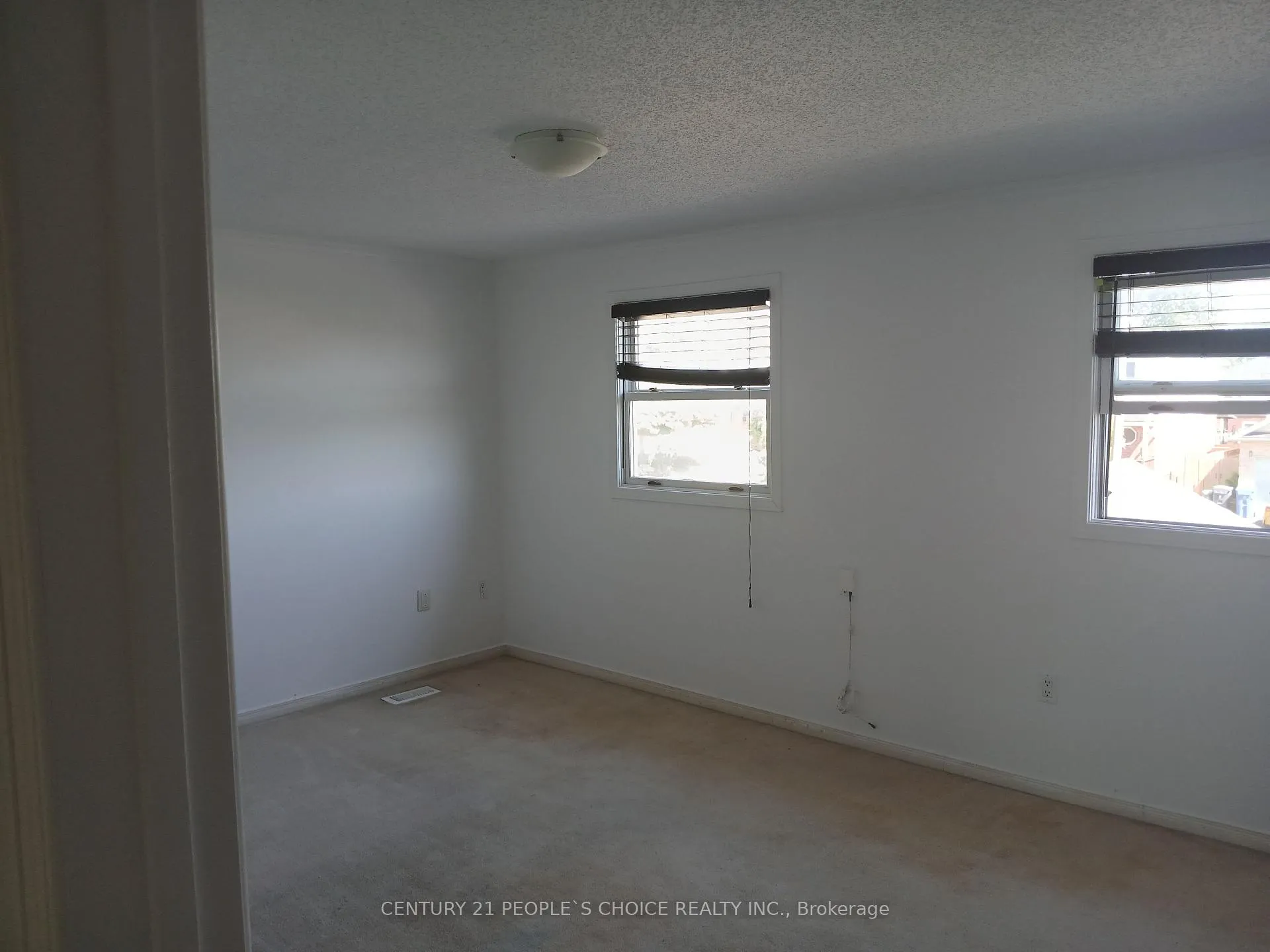 Photo 6 of 31 Moss Place, Guelph, Kortright West — HOMEH