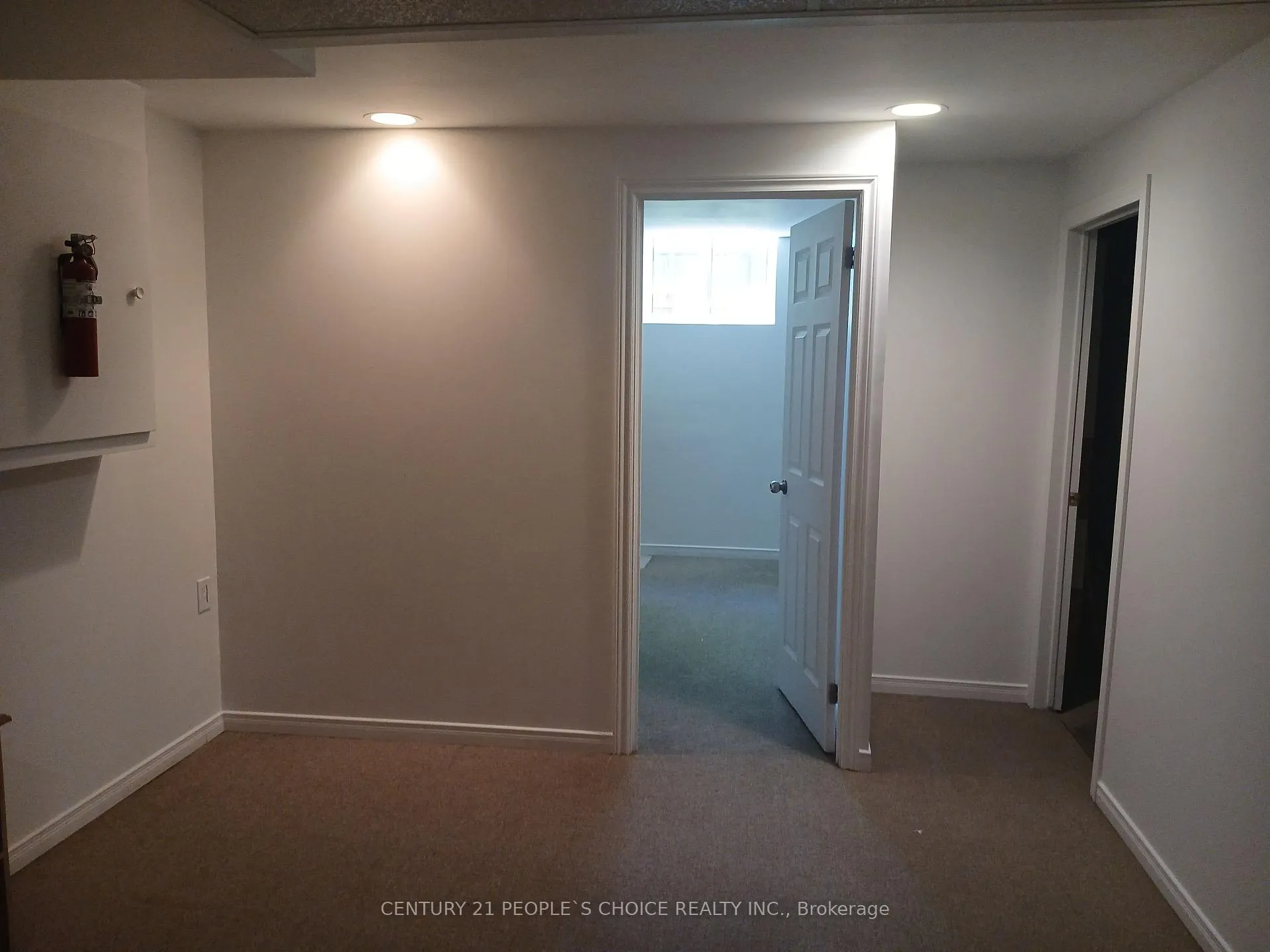 Photo 9 of 31 Moss Place, Guelph, Kortright West — HOMEH