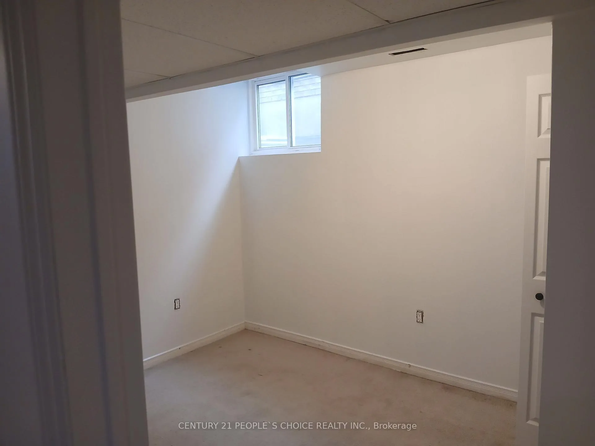 Photo 10 of 31 Moss Place, Guelph, Kortright West — HOMEH