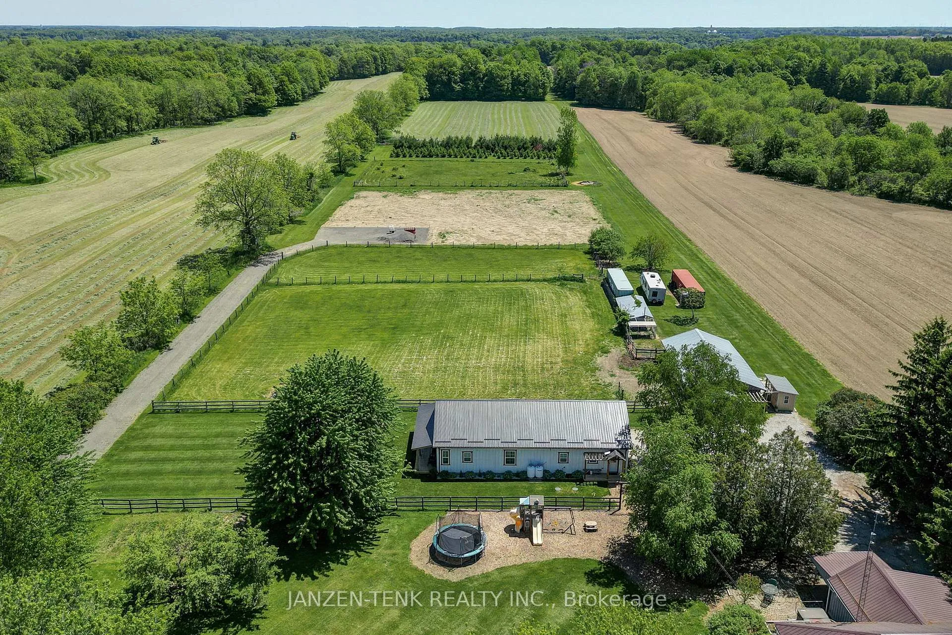 Photo 3 of 7782 Quaker Road, Central Elgin, Rural Central Elgin — HOMEH