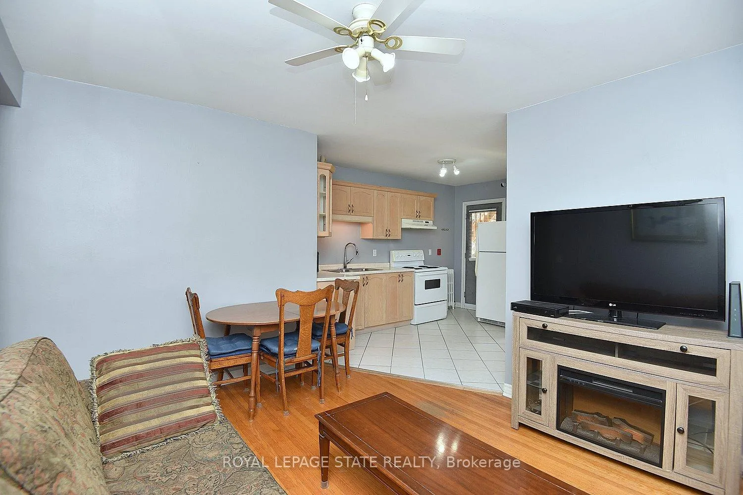 Photo 6 of Unit 6, 29 Sherman Avenue S, Hamilton, Stipley — HOMEH