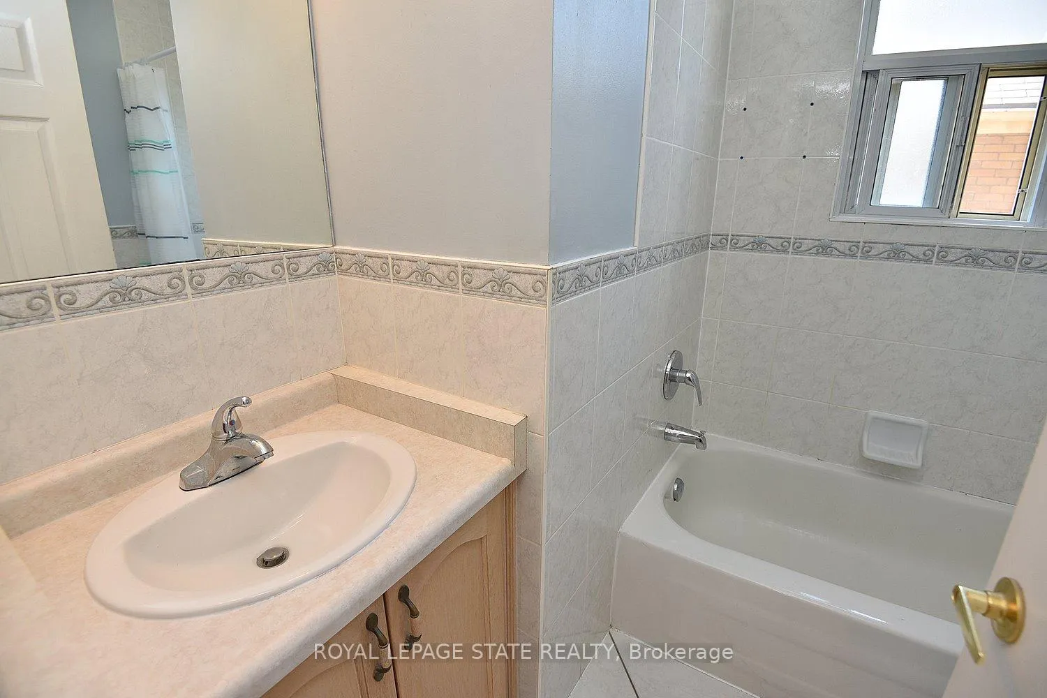 Photo 19 of Unit 6, 29 Sherman Avenue S, Hamilton, Stipley — HOMEH