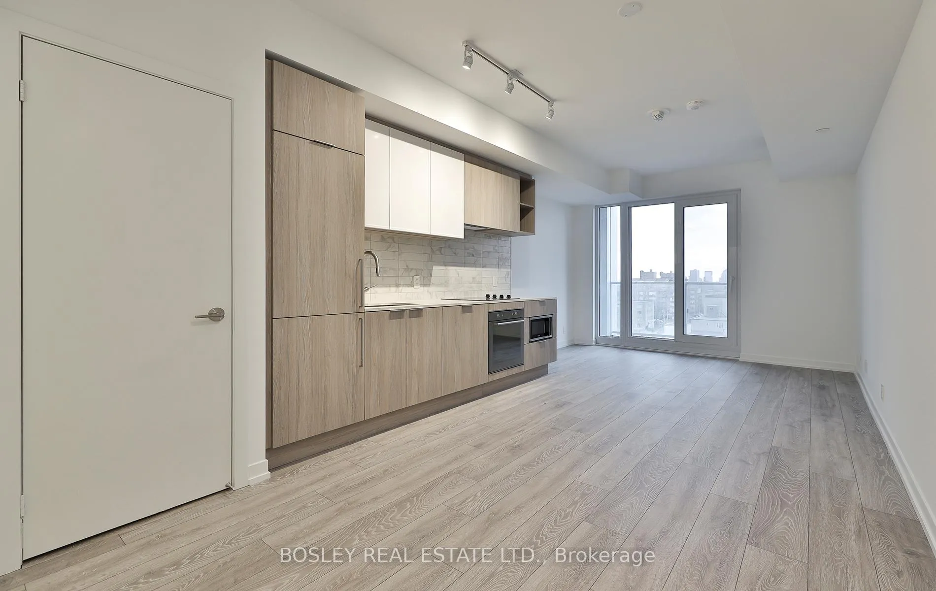 Photo 4 of Unit 1219, 2020 Bathurst Street, Toronto, Humewood-Cedarvale — HOMEH