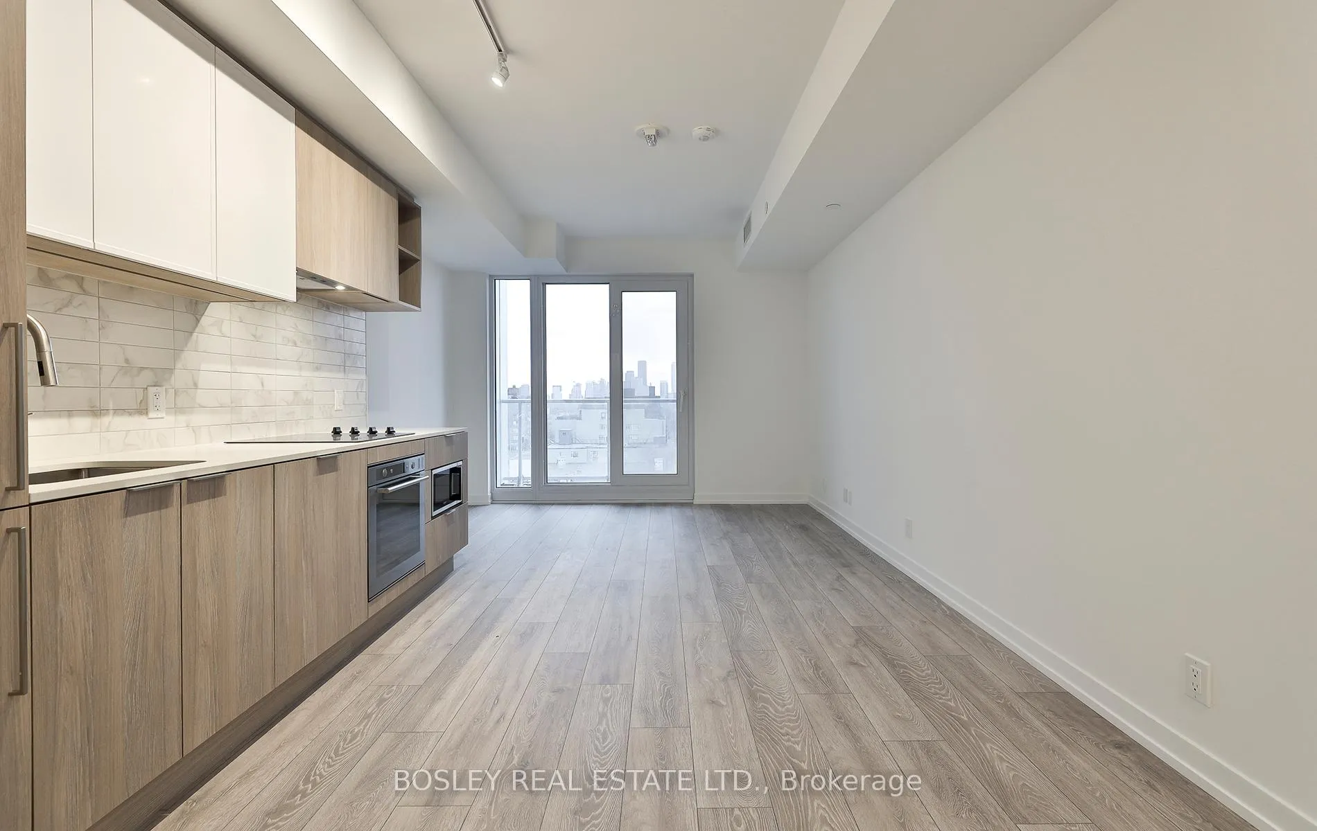 Photo 6 of Unit 1219, 2020 Bathurst Street, Toronto, Humewood-Cedarvale — HOMEH