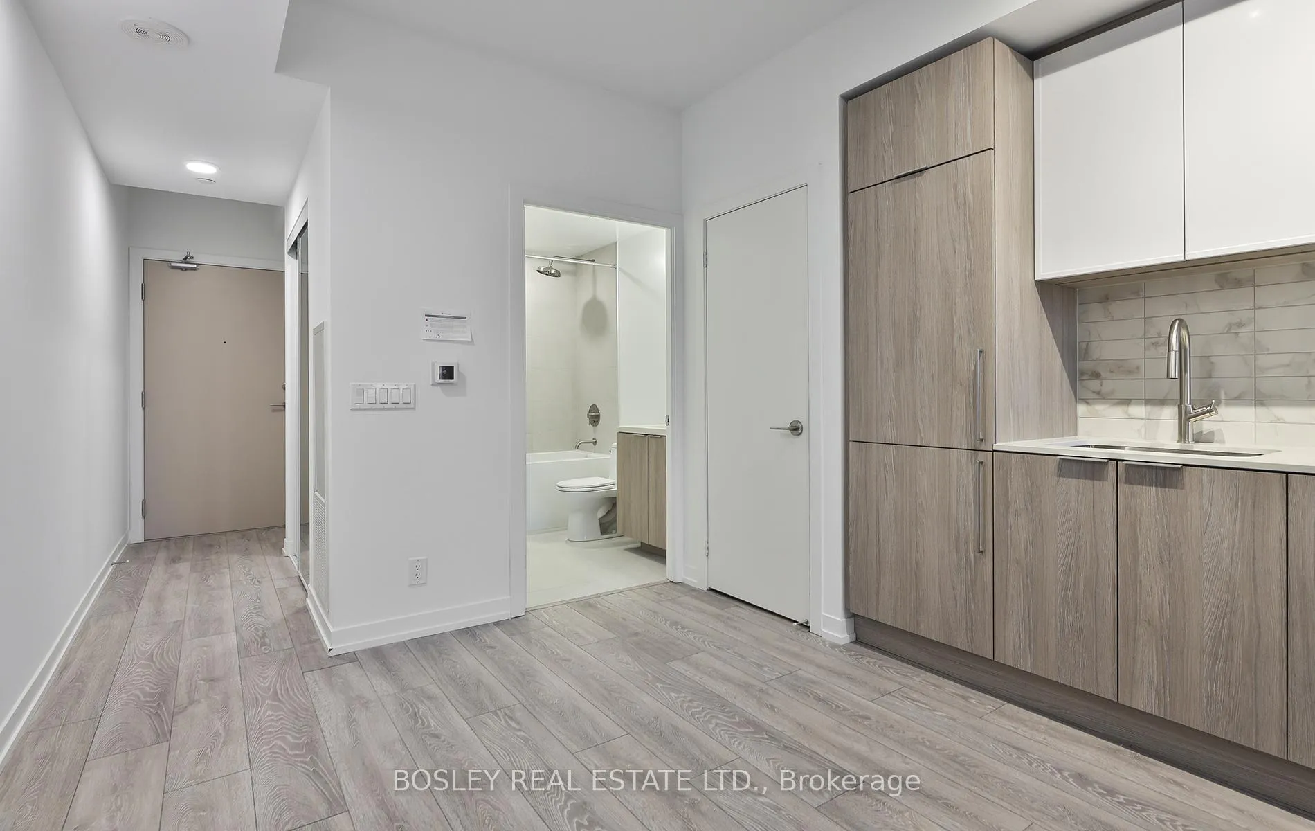 Photo 13 of Unit 1219, 2020 Bathurst Street, Toronto, Humewood-Cedarvale — HOMEH