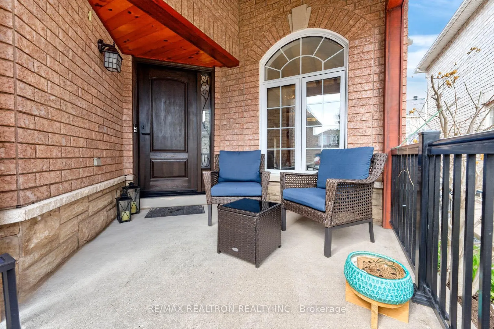 Photo 2 of 7321 Rosehurst Drive, Mississauga, Lisgar — HOMEH