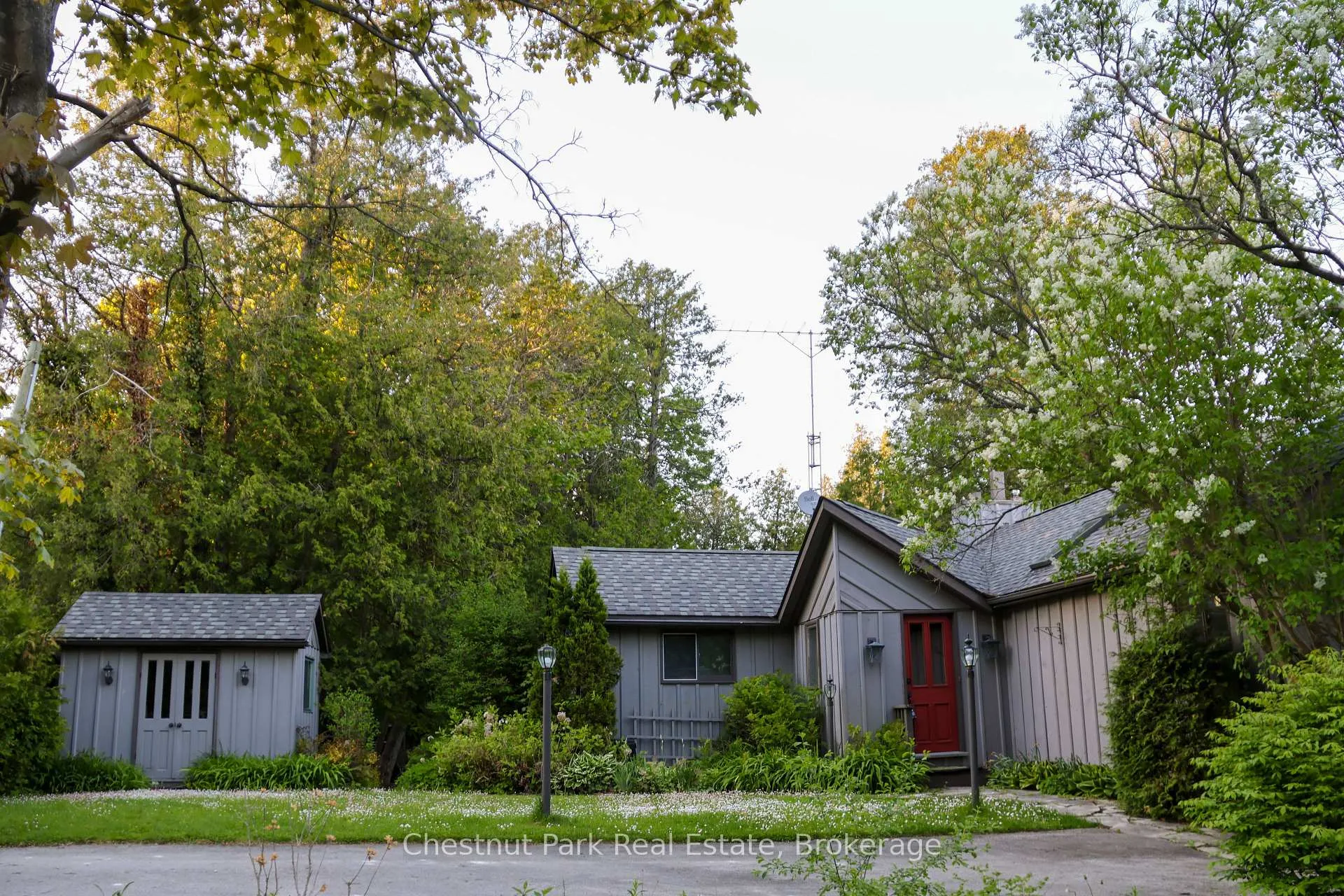 Photo 13 of 225 Cedar Avenue, Meaford — HOMEH