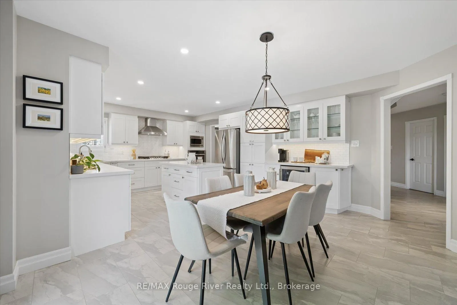 Photo 12 of 28 Watford Street, Whitby, Brooklin — HOMEH