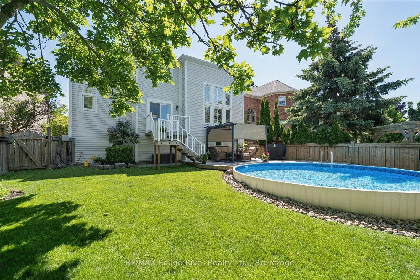 Photo 42 of 28 Watford Street, Whitby, Brooklin — HOMEH