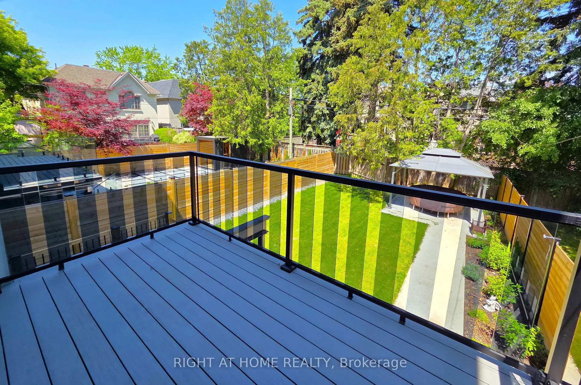 Photo 7 of 586 Broadway Avenue E, Toronto, Leaside — HOMEH