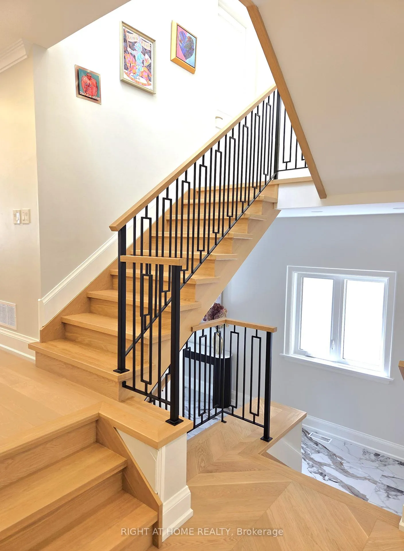 Photo 20 of 586 Broadway Avenue E, Toronto, Leaside — HOMEH