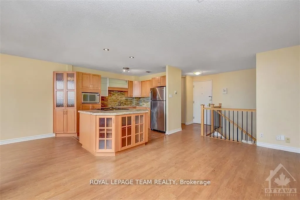 Photo 3 of Unit 644, 515 St Laurent Boulevard, Ottawa, Viscount Alexander Park — HOMEH