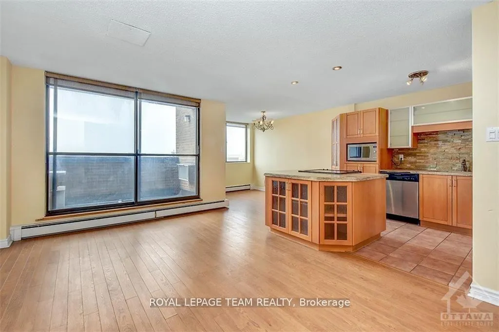 Photo 4 of Unit 644, 515 St Laurent Boulevard, Ottawa, Viscount Alexander Park — HOMEH