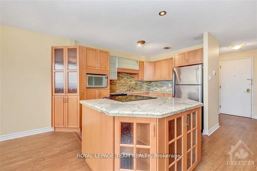 Photo 7 of Unit 644, 515 St Laurent Boulevard, Ottawa, Viscount Alexander Park — HOMEH