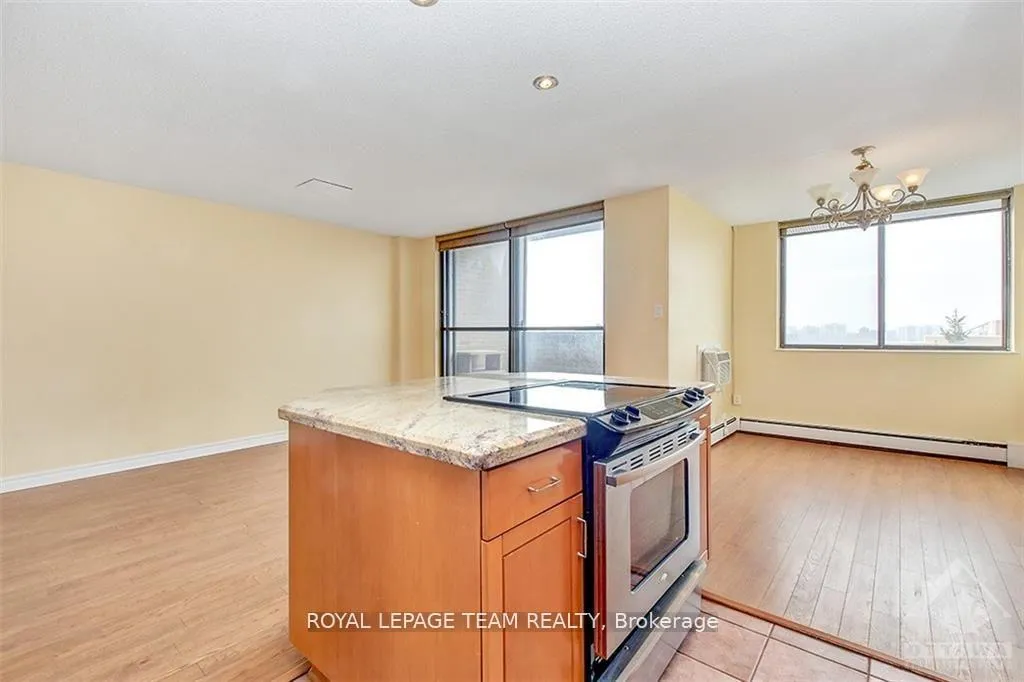 Photo 11 of Unit 644, 515 St Laurent Boulevard, Ottawa, Viscount Alexander Park — HOMEH