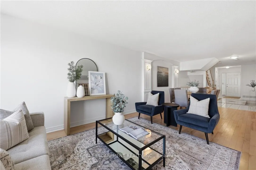 Photo 8 of Unit 6, 85 Edgewater Drive, Hamilton, Lakeshore — HOMEH