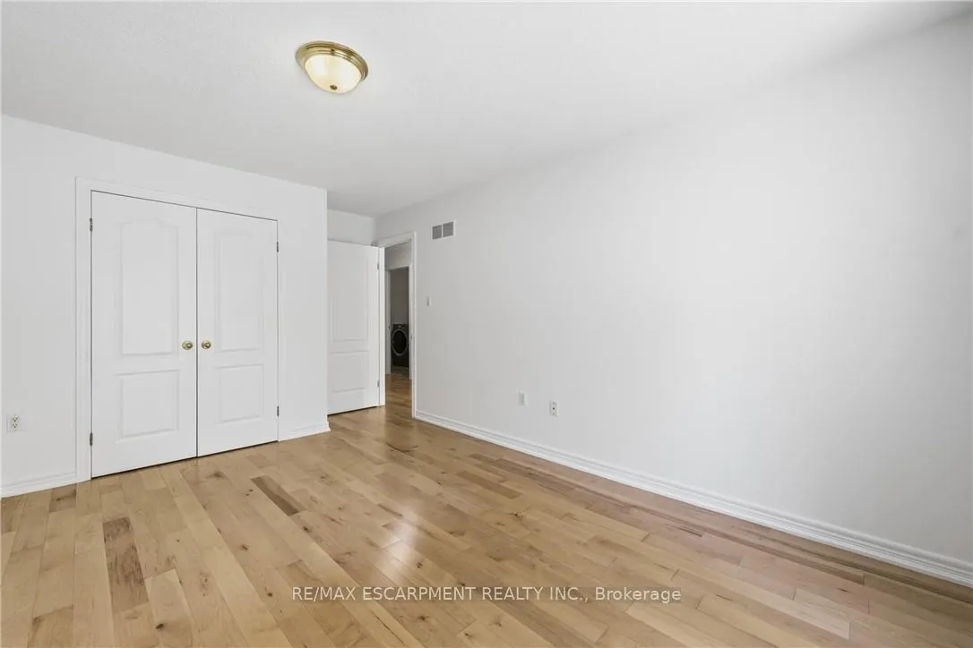 Photo 19 of Unit 6, 85 Edgewater Drive, Hamilton, Lakeshore — HOMEH