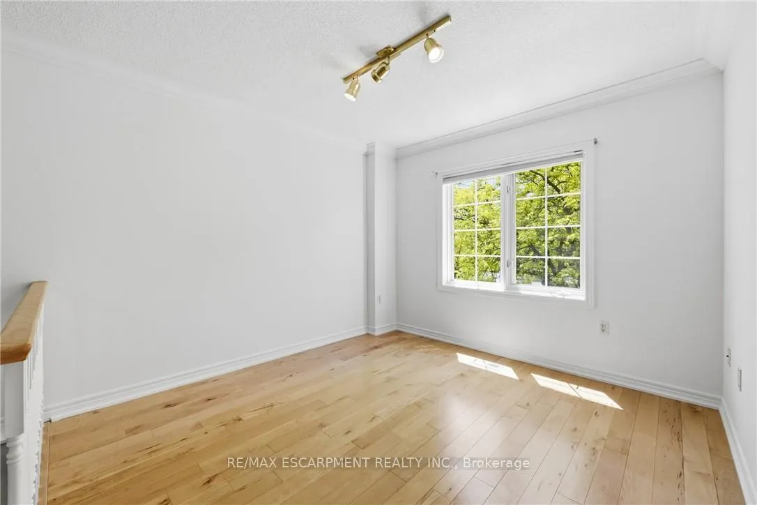 Photo 27 of Unit 6, 85 Edgewater Drive, Hamilton, Lakeshore — HOMEH