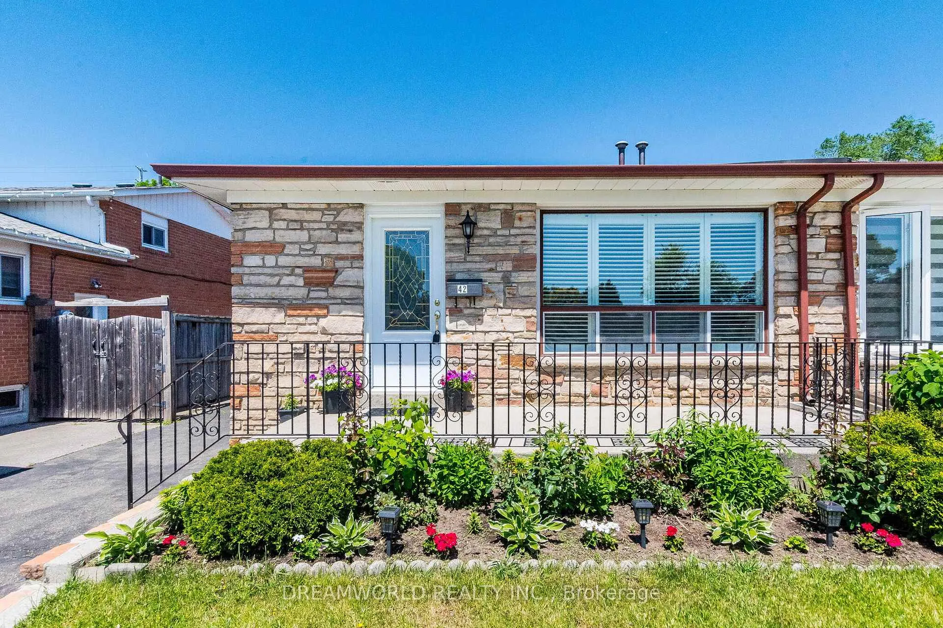 Photo 1 of 42 Northwood Drive, Brampton, Northwood Park — HOMEH