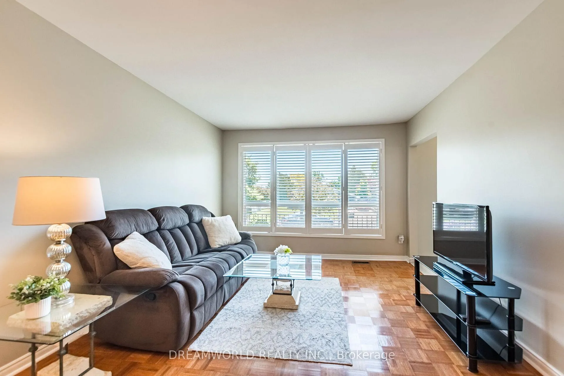 Photo 10 of 42 Northwood Drive, Brampton, Northwood Park — HOMEH