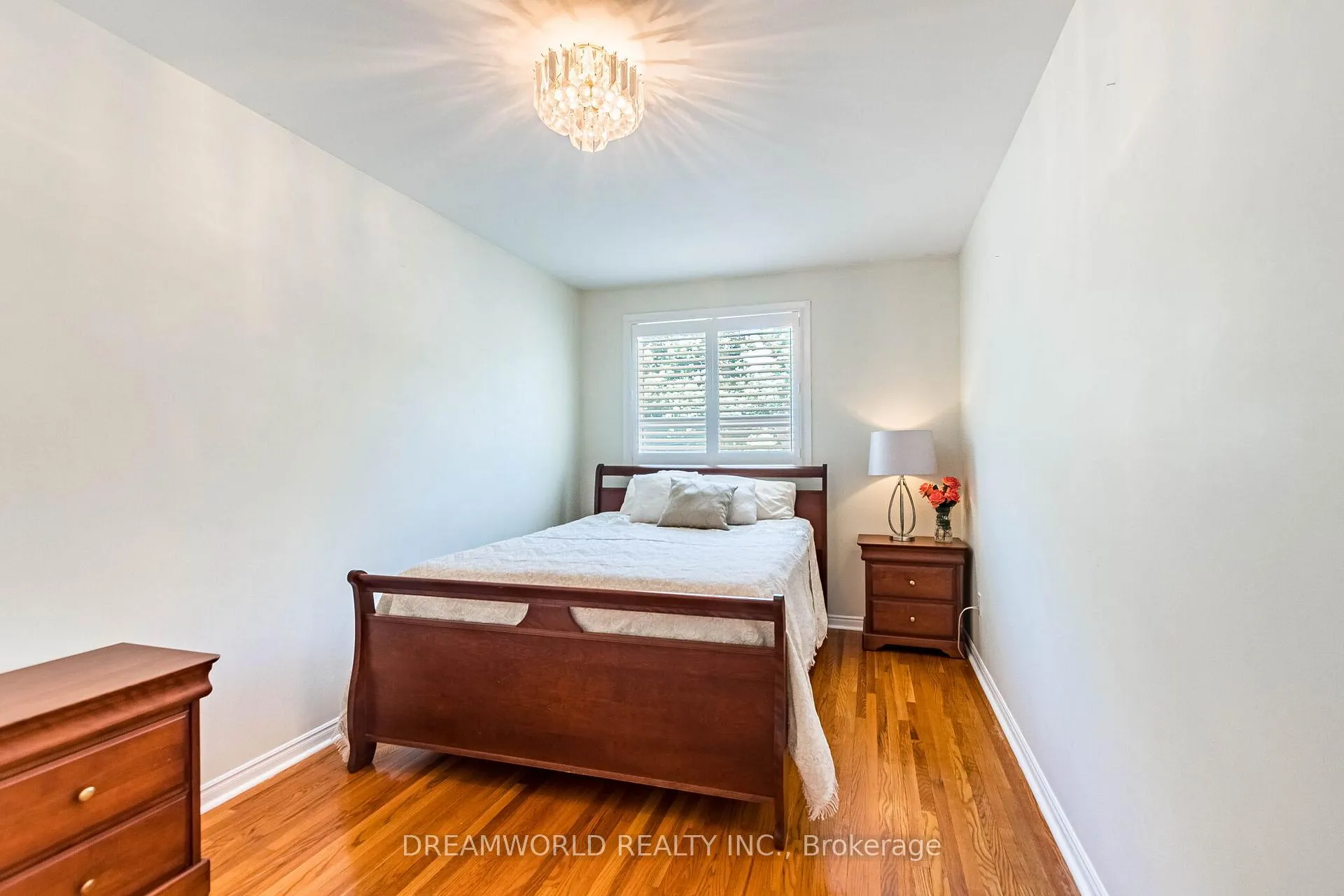 Photo 22 of 42 Northwood Drive, Brampton, Northwood Park — HOMEH