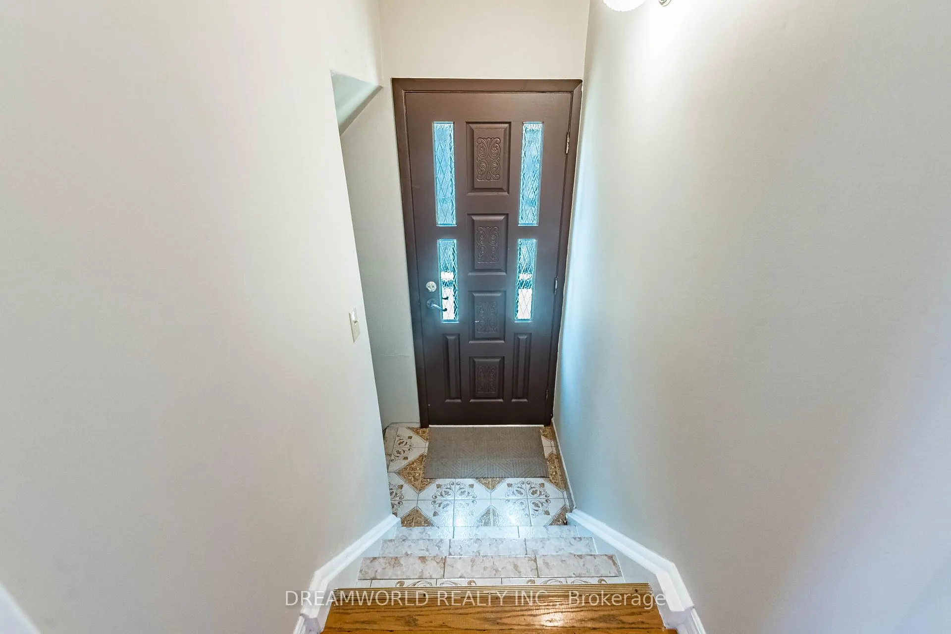 Photo 30 of 42 Northwood Drive, Brampton, Northwood Park — HOMEH
