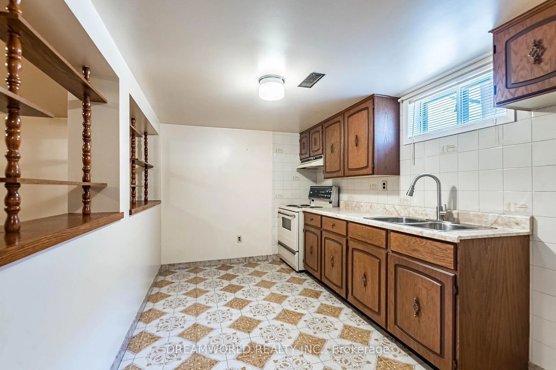 Photo 32 of 42 Northwood Drive, Brampton, Northwood Park — HOMEH