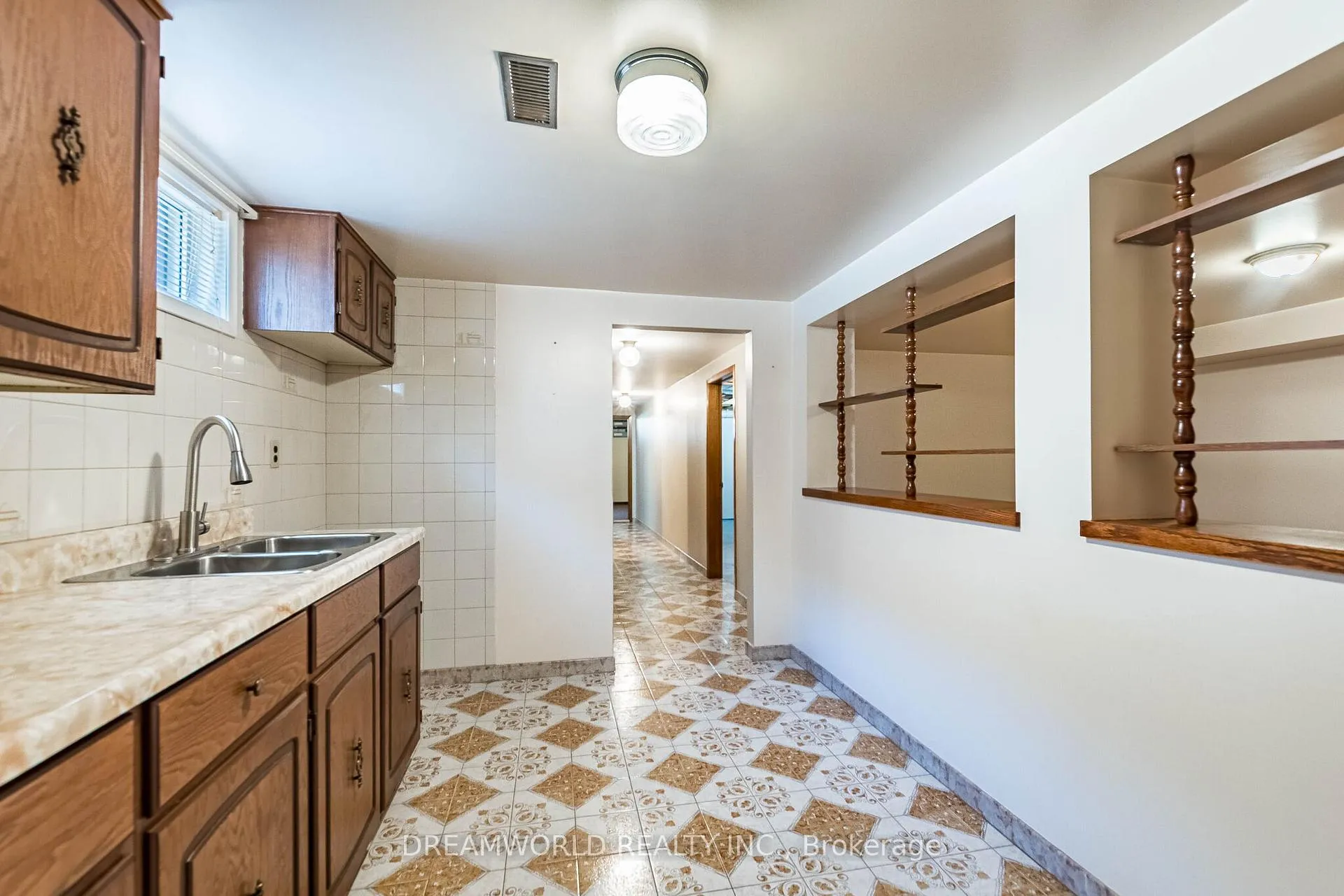 Photo 34 of 42 Northwood Drive, Brampton, Northwood Park — HOMEH